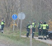 Prie kapinių dirbo gausios pareigūnų pajėgos.