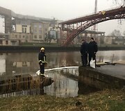 Danės upėje i&scaron;siliejo dyzelinas