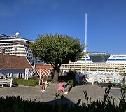 Stavangerio panoramoje kruiziniai laivai dažnai matomi