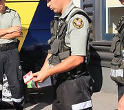 Muitininkai aptinka vis įmantriau paslėptas cigaretes