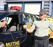 Muitininkai aptinka vis įmantriau paslėptas cigaretes