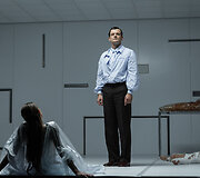 Scena i&scaron; spektaklio &bdquo;Sugrįžimas&ldquo; Klaipėdos dramos teatre