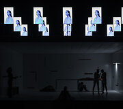 Scena i&scaron; spektaklio &bdquo;Sugrįžimas&ldquo; Klaipėdos dramos teatre