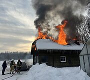 Gaisras Pakutuvėnuose, vienuolyno komplekse