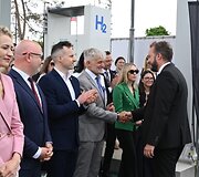 Klaipėdos uoste atverta žaliojo vandenilio gamykla ir stotelė