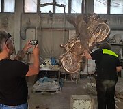 Klaipėdoje &ndash; nauja skulptūra visiems mėgstantiems keliones. Įamžintas legendinis keliautojas Antanas Po&scaron;ka