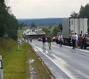 Kelyje Vilnius&ndash;Pabradė ant kelio nuvirto krovininis automobilis