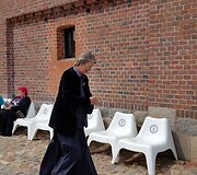 Atsisveikinimas su tragediją patyrusiu kurėno kapitonu R.Adomavičiumi