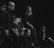 Oskaras Kor&scaron;unovas Klaipėdos dramos teatre stato spektaklį &bdquo;Mūsų klasė&ldquo;.