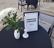 Prie &bdquo;Amberton&ldquo; vie&scaron;bučio Klaipėdoje surengta simbolinė akcija.