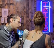 D.Djačkovas ir jo i&scaron;pie&scaron;tos tatuiruotės