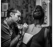 D.Djačkovas ir jo i&scaron;pie&scaron;tos tatuiruotės