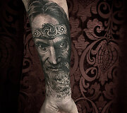 D.Djačkovas ir jo i&scaron;pie&scaron;tos tatuiruotės