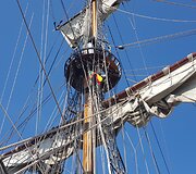 Jūros &scaron;ventę puo&scaron;ę burlaiviai pakėlė bures.