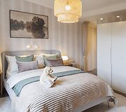 IKEA namai įgyvendinus pokyčius: miegamajame &ndash; jauki laisvalaikio erdvė