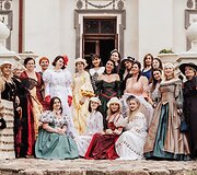&bdquo;Tuk Tuk &Scaron;irdelė&ldquo; moteris vienija vaikų netektys, sunkios atžalų ligos. Savo patirtimis jos dalijasi fondo rengiamose stovyklose.