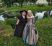 &bdquo;Tuk Tuk &Scaron;irdelė&ldquo; moteris vienija vaikų netektys, sunkios atžalų ligos. Savo patirtimis jos dalijasi fondo rengiamose stovyklose.