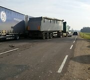 Netoli Dotnuvos avarijos metu susidūrė sunkvežimis ir &bdquo;Audi&ldquo; 