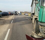 Netoli Dotnuvos avarijos metu susidūrė sunkvežimis ir &bdquo;Audi&ldquo; 