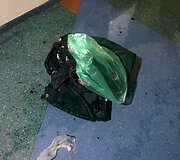 Pareigūnai surinko vyro daiktus kaip įrodymus.