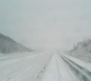 Kryžkalnyje vairuotojus pasitiko žiema.