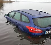 Lenkijoje automobilį i&scaron;sinuomojusios prancūzės kelionę baigė Rusnės potvynio vandenyse.