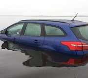 Lenkijoje automobilį i&scaron;sinuomojusios prancūzės kelionę baigė Rusnės potvynio vandenyse.