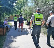 Moterys niekaip neapleidžia anksčiau čia buvusio joms skirto paplūdimio, kuris jau de&scaron;imtmetį yra bendrasis paplūdimys.