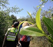 Moterys niekaip neapleidžia anksčiau čia buvusio joms skirto paplūdimio, kuris jau de&scaron;imtmetį yra bendrasis paplūdimys.