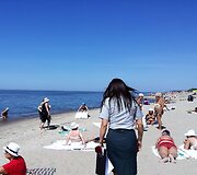 Moterys niekaip neapleidžia anksčiau čia buvusio joms skirto paplūdimio, kuris jau de&scaron;imtmetį yra bendrasis paplūdimys.