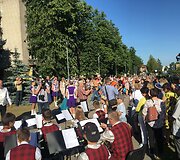 Gargžduose atidengto &scaron;uniuko skulptūrėlė.