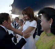 Nicolas Sarkozy kartu su žmona Carla Bruni-Sarkozy