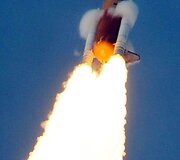 Amerikiečių erdvėlaivis &bdquo;Endeavour&ldquo;  pakilo i&scaron; &scaron;e&scaron;to karto