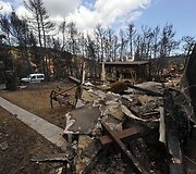 Prie Atėnų siautę gaisrai sustabdyti
