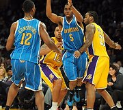 &bdquo;Lakers&ldquo; ir &bdquo;Hornets&ldquo; rungtynių akimirkos