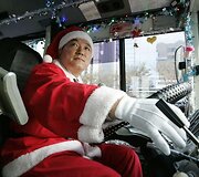 Autobusą vairuoja Kalėdų senelis