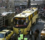 Damaske sprogo autobusas su maldininkais 