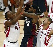 &bdquo;Rockets&ldquo; ir &bdquo;Cavaliers&ldquo; rungtynių akimirkos