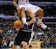 &bdquo;Clippers&ldquo; ir &bdquo;Spurs&ldquo; rungtynių akimirkos