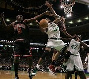 &bdquo;Bulls&ldquo; ir &bdquo;Celtics&ldquo; dvikova