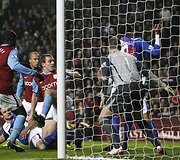 &bdquo;Aston Villa&ldquo; futbolininkų triumfas