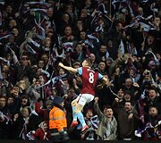&bdquo;Aston Villa&ldquo; futbolininkų triumfas