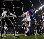 &bdquo;Aston Villa&ldquo; futbolininkų triumfas