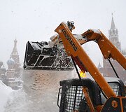 Dėl sniego sudėtingos eismo sąlygos