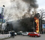 Kirgizijos sostinėje tvyro chaosas