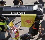 Čekijos sostinėje masiniai protestai