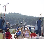 Panorusiems automobiliu persikelti į Kur&scaron;ių neriją teko apie valandą ar net daugiau praleisti eilėje.