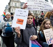 Homoseksualų santuokų rėmėjai i&scaron;ėjo į Paryžiaus gatves