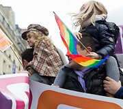 Homoseksualų santuokų rėmėjai i&scaron;ėjo į Paryžiaus gatves