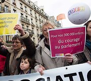Homoseksualų santuokų rėmėjai i&scaron;ėjo į Paryžiaus gatves